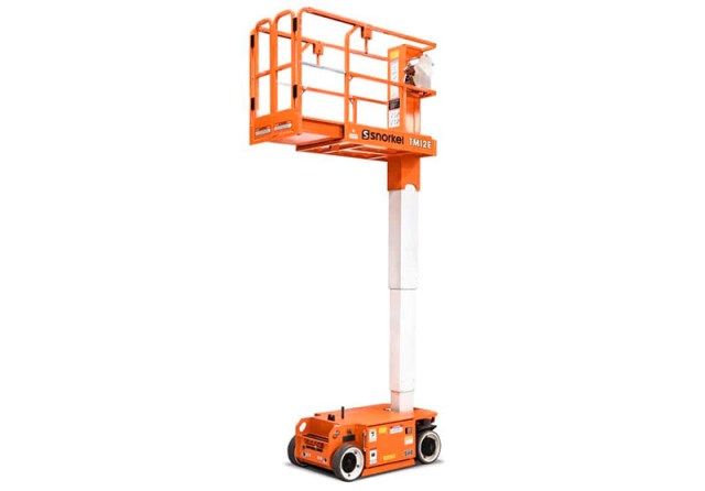 Plataforma-elevadora-de-mástil-vertical-autopropulsada-1